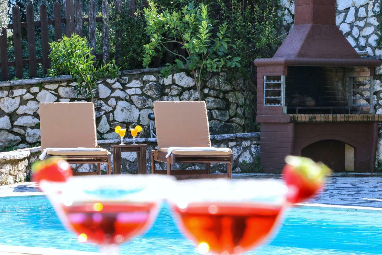 Villa Summer Breeze Nikiana Exteriér fotografie